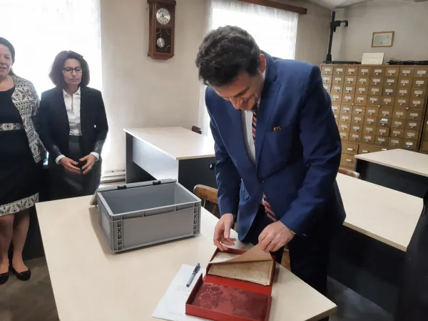 Trei în unul, dar cu două falsuri: Adevărată istorie a zilei de 9 mai, de la directorul Muzeului de Istorie Braşov