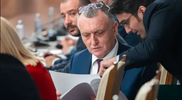 Fără meditaţii cu copiii de la clasă. Va exista chiar şi o comisie care să vegheze la asta