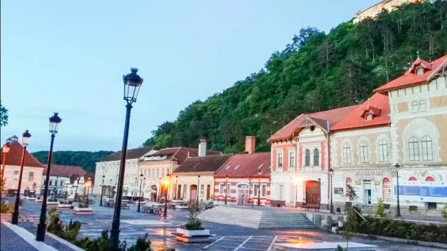 Râşnov: Gaşcă de tâlhari, două fete şi un băiat