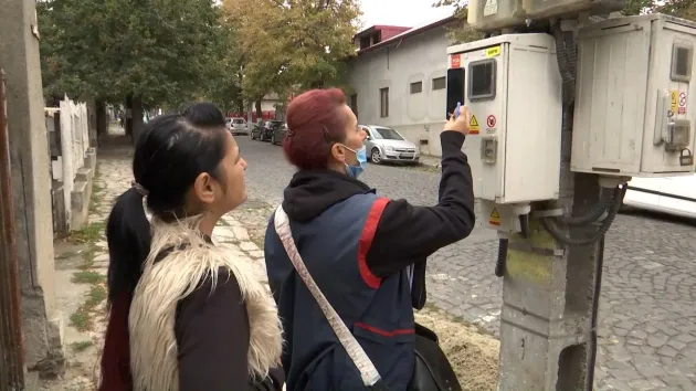 Distribuitorii de energie electrică şi gaze naturale vor fi obligaţi să citească mai des contoarele  