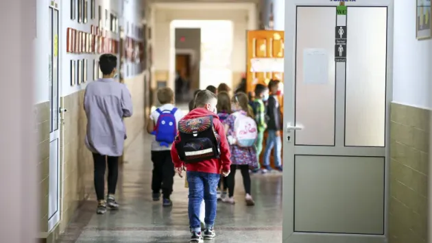 Evaluarea unităţilor de învăţământ, prelungită până la finalul anului şcolar 2022-2023