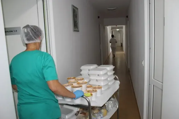 De la 1 iulie: 22 de lei pe zi, „meniul” în spitale
