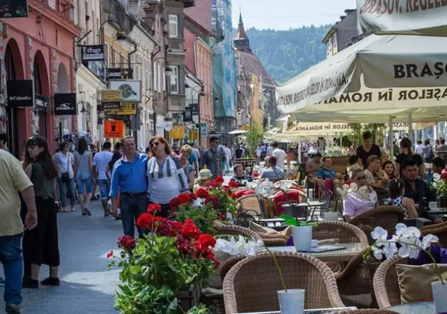 6 din 10, grăsuţi, graşi, obezi:  Se cere recunoaşterea obezităţii ca boală cronică în România