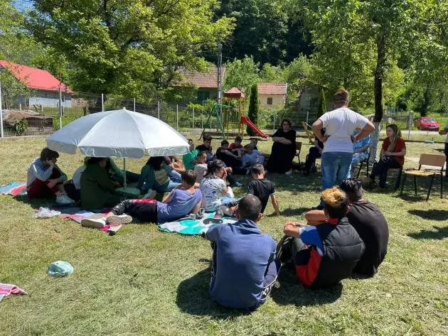 „Picnic în culori” pentru copiii fără părinţi
