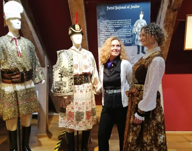 Poartă un accesoriu sau costum popular, duminică, şi poţi vizita gratuit Muzeul Civilizaţiei Urbane a Braşovului