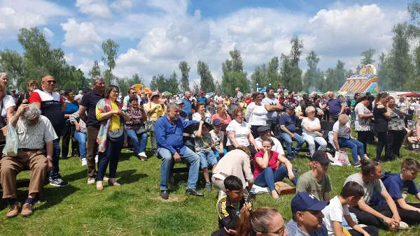 Mii de oameni la Festivalul Narciselor