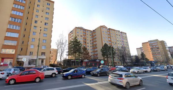 9 Mai, Vlahuţă, Griviţei: Trei blocuri „alese”