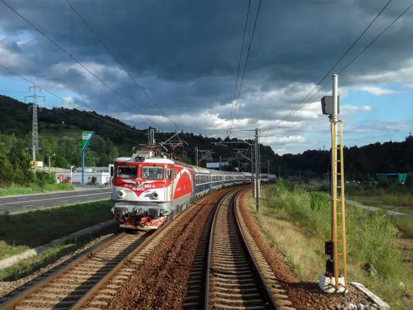 Trenurile Metropolei Braşov: un singur consultant dispus să proiecteze reţeaua de 683 de kilometri