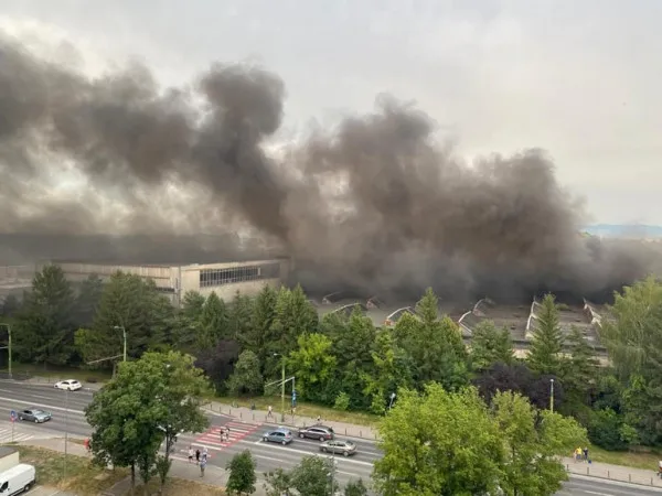 Incendiu în Tractorul, vizavi de blocurile Isaran