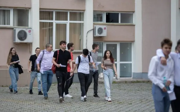 3 candidaţi care au dat Bacalaureatul au încercat „să-şi fure căciula”. Unul dintre ei n-a avut frică nici de „Doamne, Doamne”