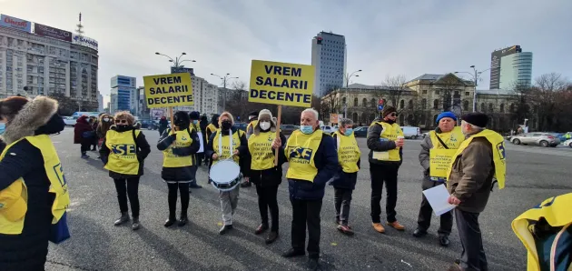 „Nemulţumire” sindicală: Reclamă că angajaţii din educaţie primesc 65 de lei în medie, de la 1 iulie, dar anunţă proteste în toamnă. Până atunci, sunt buni şi banii aceştia