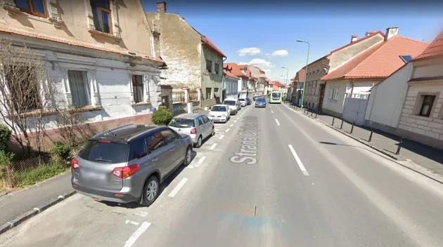 Locatarii de pe strada Cpt. Ilie Birț din Brașov, așteptați să depună cereri pentru locurile de parcare. Pentru cele 18 locuri, cererile se pot depune până în 19 octombrie