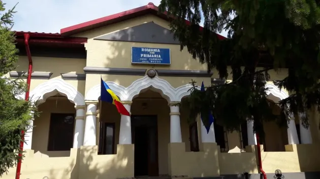 Primăria Zărneşti intră în reparaţii