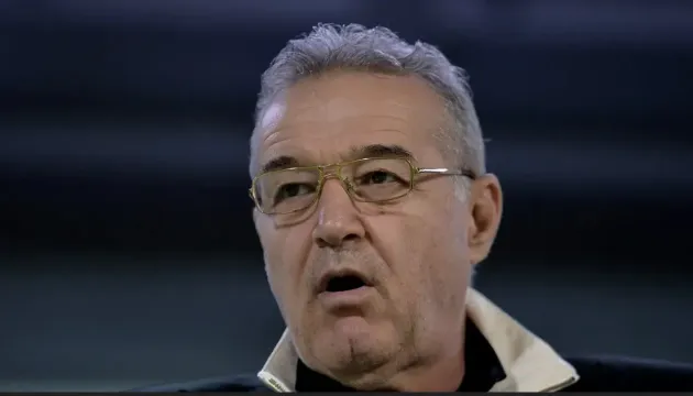 Becali promite la FCSB un fundaş central şi un atacant