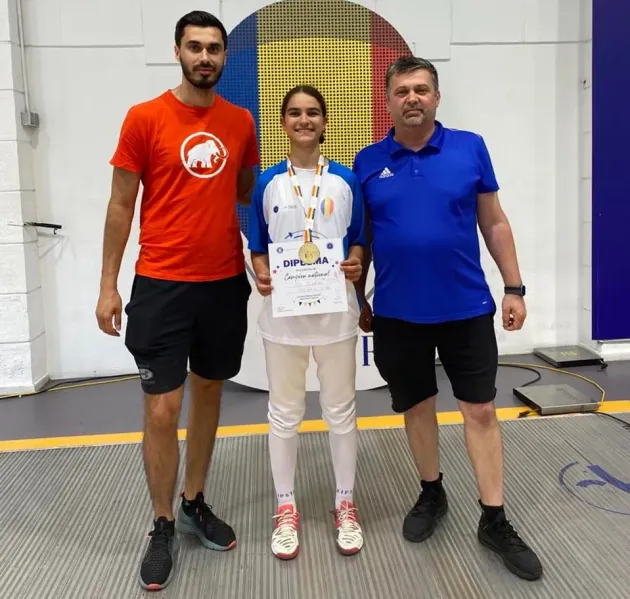 Eva Bobeş, de la Dinamo Braşov, pe podium la Campionatul Naţional de sabie