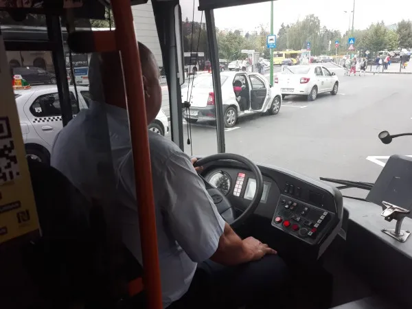 0368.800.600: dacă te sufoci în RATBV