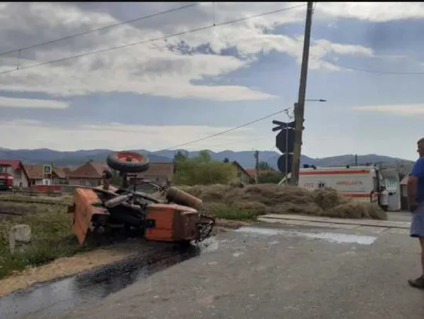 A murit în tractor, lovit în plin de tren