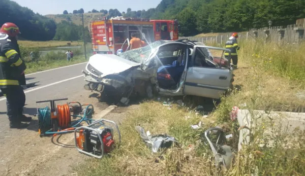 Accident la Vâlcele: „Menghină” pentru 4 oameni, o victimă n-a putut fi salvată