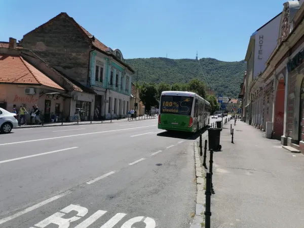 LOTUL TURCIA: Primele „electrice” de 18 metri, scoase pe străzile Braşovului. Deocamdată, fără călători