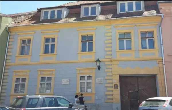 O vinde pentru hotelul „Deşteaptă-te române”