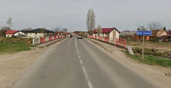 Construite în 1978 şi 1984, nereparate niciodată