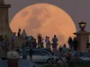La noapte, Superluna Buck