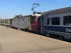 Regio Călători: Două trenuri defecte la Braşov, unul la Zărneşti. În Gara Braşov, una din locomotivele defecte a reuşit să rupă firul de contact