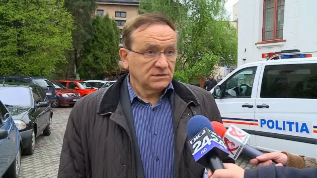 Şi bătrân în puşcărie, şi sărac. Aristotel Căncescu a rămas fără bani de avocaţi  