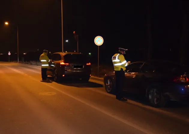 Apața: La 3 noaptea, când credea că agentul doarme…