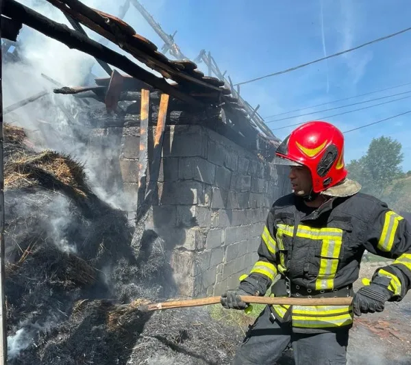 Alarmă de incendiu: „Paie pe foc” la Ungra