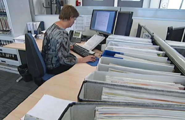 Salariile bugetarilor, majorate din august