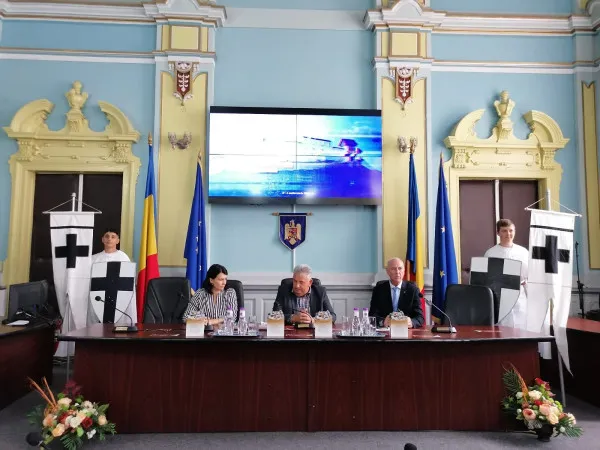 După 10 ani de la „întoarcerea cavalerilor teutoni”, Feldioara are o „cetate vie”