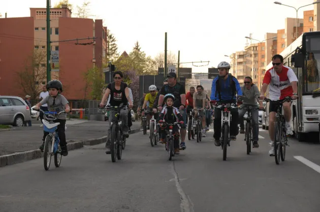 Biciclişti pe străzi, în 11 septembrie
