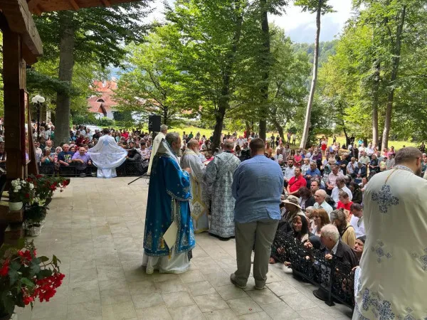 Pelerini din totă ţara s-au adunat la Sâmbăta de Sus