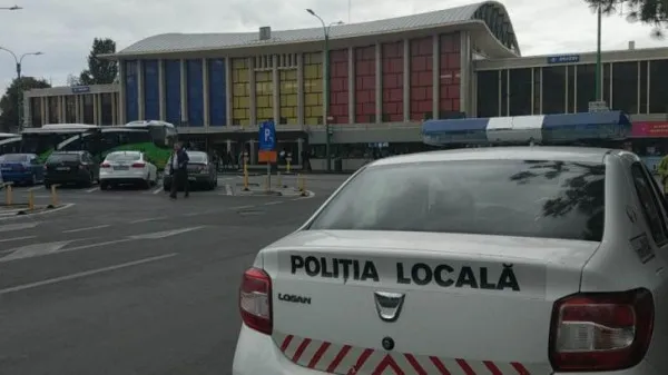„Poliţist bun” când „te scapi” pe Gară. „Poliţist rău” când faci politică în gura mare