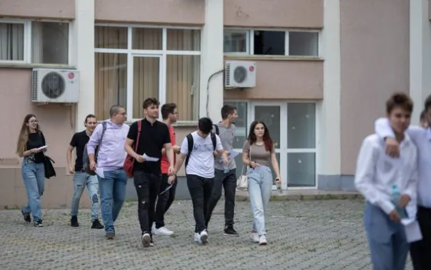 Cel mai mic număr de tineri înscrişi la Bacalaureatul de toamnă din ultimii 18 ani