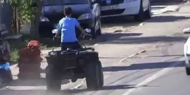 Prins cu ATV-ul în oraş, s-a ales cu dosar penal