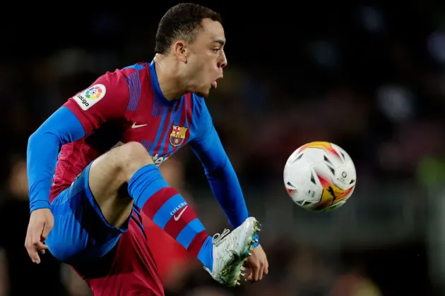 Manchester United oferă 17 milioane de euro pentru Sergino Dest