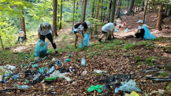 Primul „concert de plastic”, la Braşov, vineri seară, în Piaţa Sfatului