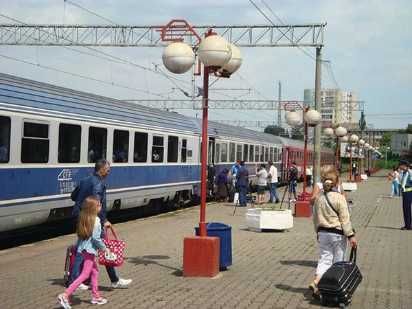 Mersul Trenurilor 2022-2023: călătorii mai lungi, bilete mai scumpe. Studiu de caz pe ruta Bucureşti Braşov
