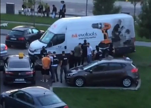 Braşovul, iar viral pe TikTok: Traficanţi încătuşaţi în aplauzele braşovenilor