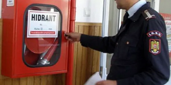 ISU Braşov: 127 de controale de prevenire în şcoli, în ultimul an