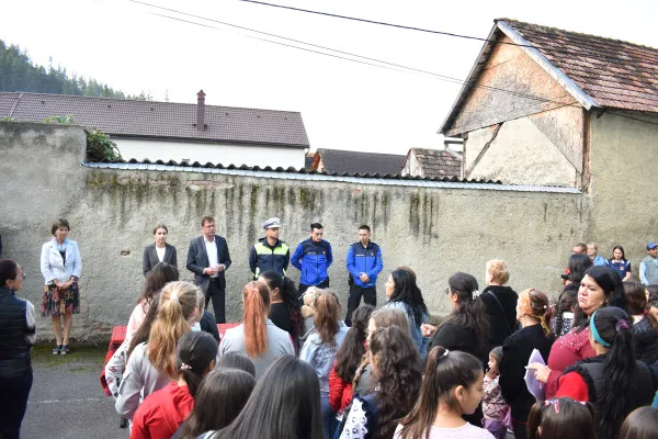Veste bună la început de an şcolar: Masă caldă pentru 200 de elevi de la Şcoala 1 Râşnov