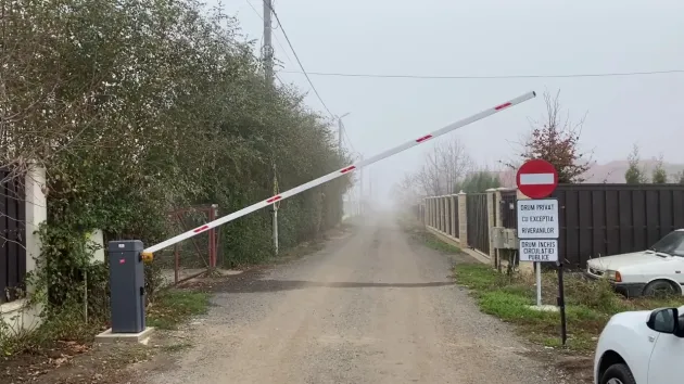 Semnalizarea unui drum privat, închis circulaţiei publice