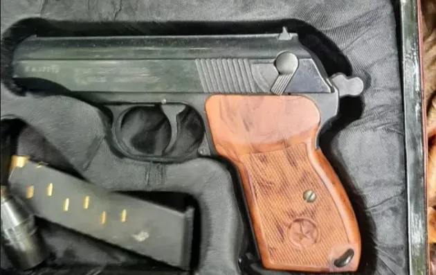 Şi-a aruncat pistolul într-o râpă, pe drumul spre Poiana Braşov
