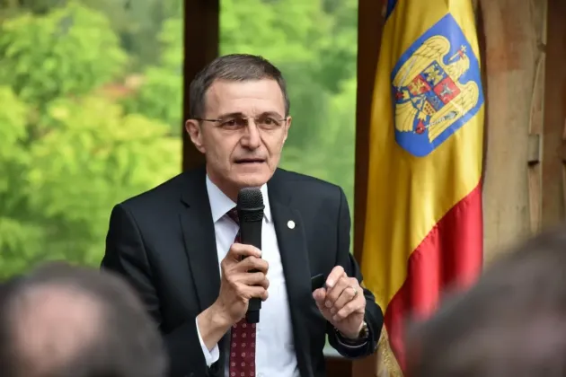 Academia Română cere 3 ore de Istorie pe săptămână în şcoli