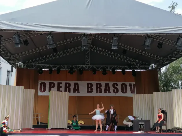 Spectacol de balet pentru copii, duminică, în Piaţa Sf. Ioan