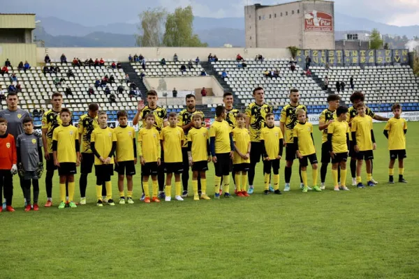 Meci cu revelaţia campionatului
