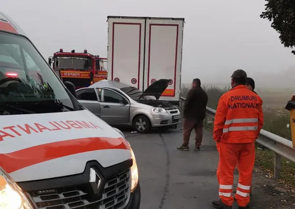 Braşoveni răniţi într-un accident, pe DN 1. Unul dintre ei, în comă, la spitalul din Sibiu