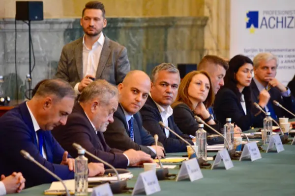 Achiziţiile în sistem centralizat, prezentate la Palatul Victoria 